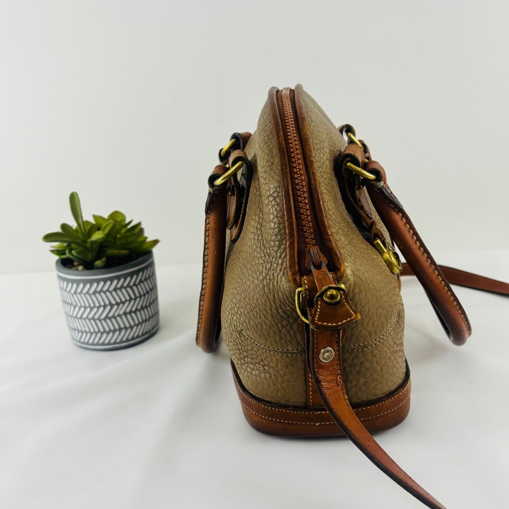 Vtg. Dooney & Bourke All Weather Leather Domed Satchel Taupe British Tan Bag - Picture 8 of 15